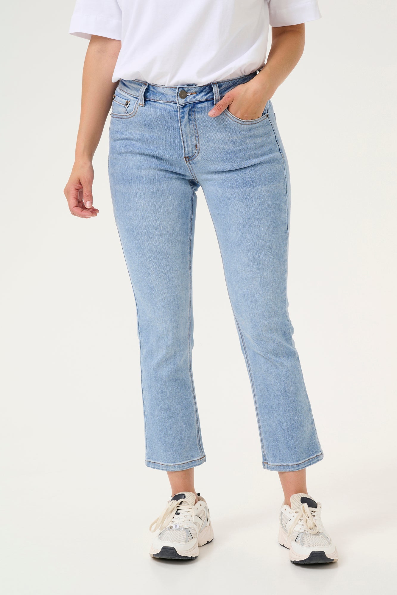 Jeans pour femme par Kaffe | 10506133 Bleu Clair Délavé | Boutique Vvög, vêtements mode pour homme et femme