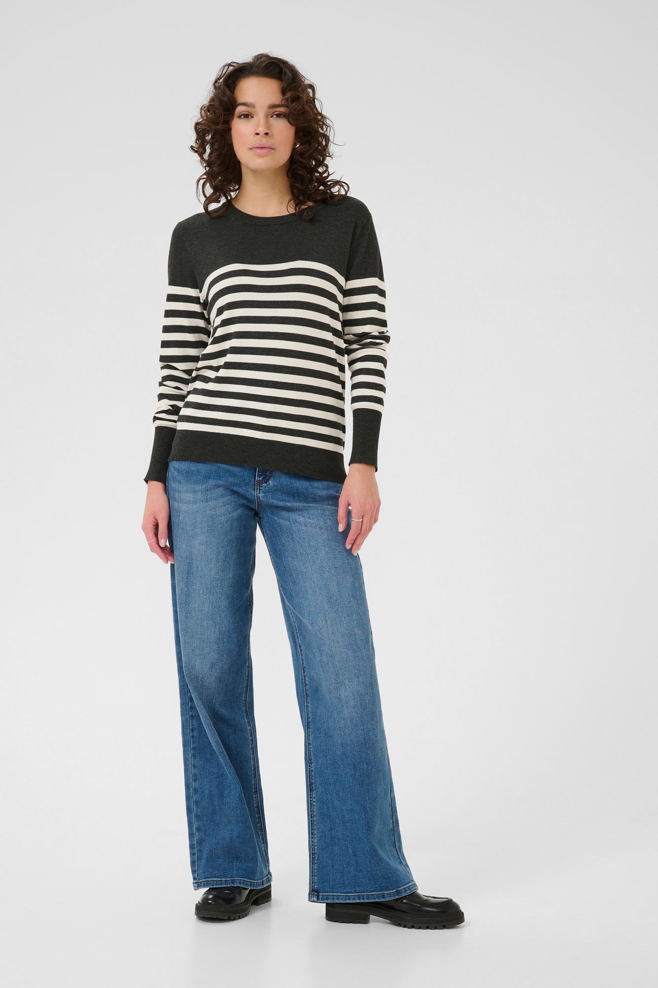 Chandail manches longues pour femme par Kaffe | 10509065 Dgm/Tourterelle | Boutique Vvög, vêtements mode pour homme et femme