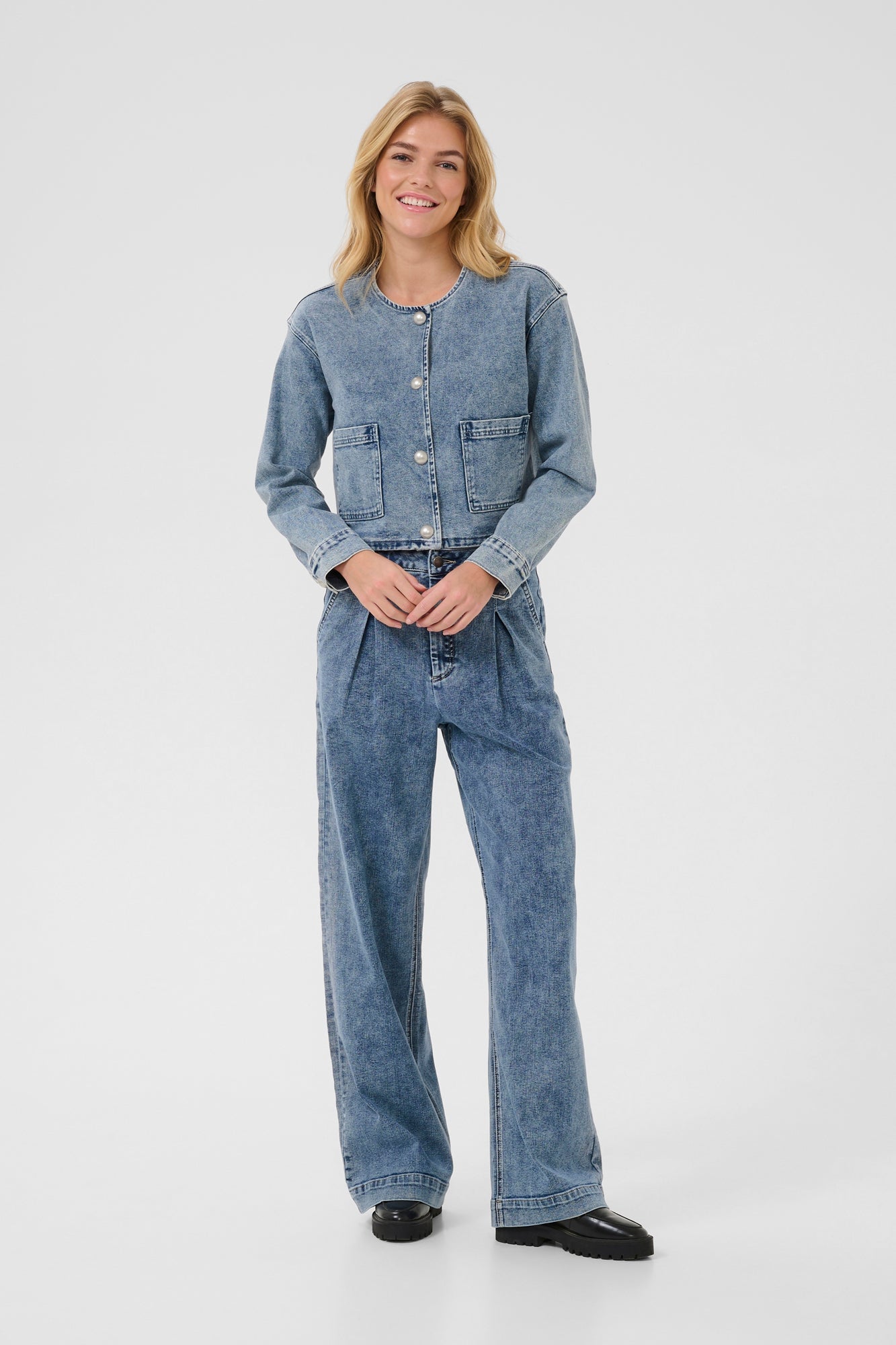 Jacket pour femme par Kaffe | 10509620 Bleu Délavé | Boutique Vvög, vêtements mode pour homme et femme