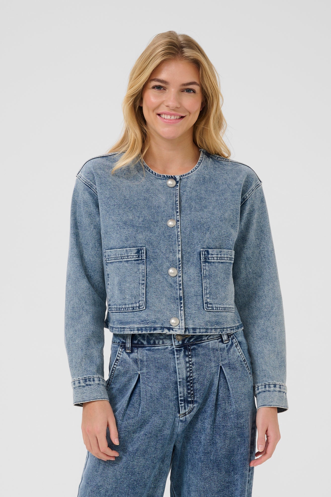Jacket pour femme par Kaffe | 10509620 Bleu Délavé | Boutique Vvög, vêtements mode pour homme et femme
