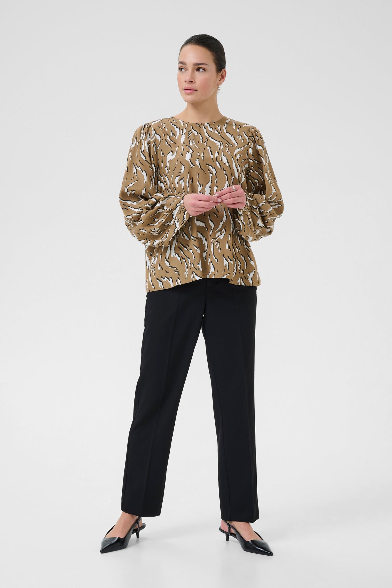Blouse pour femme par Kaffe | 10510519 Noix De Coco Grillée | Boutique Vvög, vêtements mode pour homme et femme
