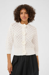 Chandail avec boucles en fleur pour femme par Kaffe | 10511240 Craie | Boutique Vvög, vêtements mode pour homme et femme