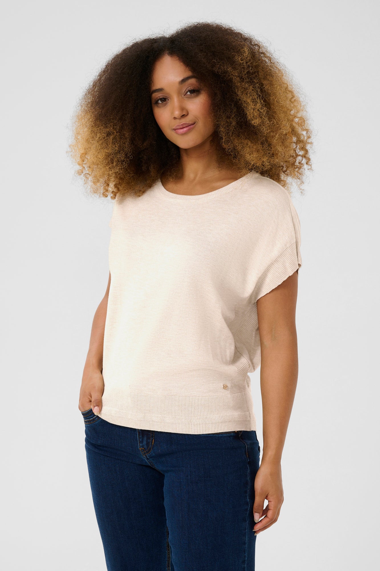 Chandail manches courtes pour femme par Cream | 10613926 Parchemin Ancien | Boutique Vvög, vêtements mode pour homme et femme