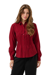 Blouse bourgogne à manches longues, col pointu et détails de plis verticaux pour femme par Cream, vue de face