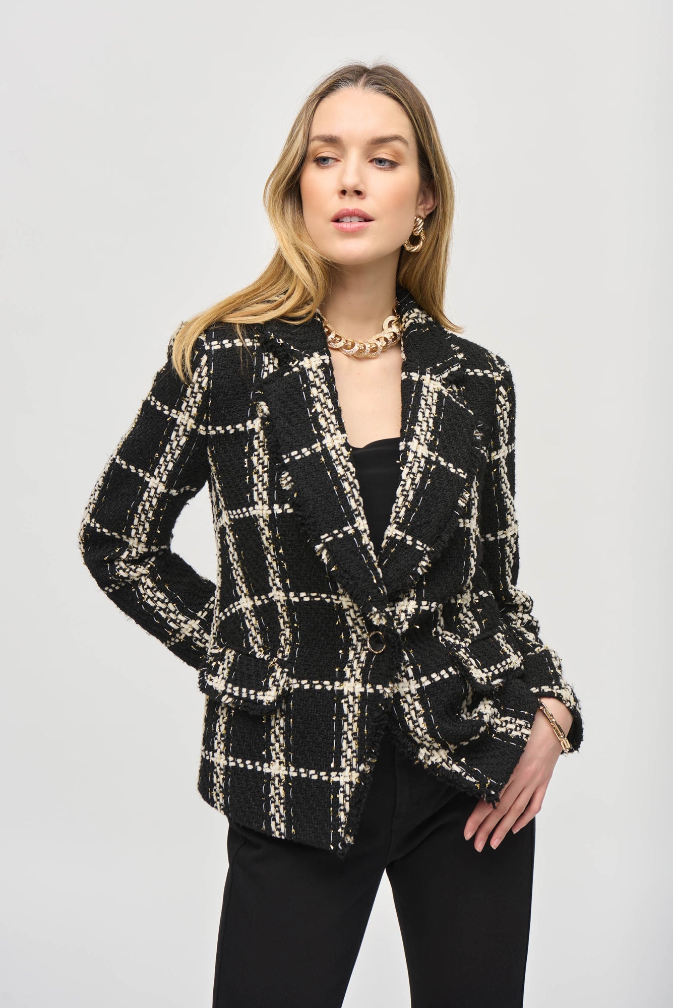 Woman's blazer by Joseph Ribkoff | 243960 Black/Vanilla | Boutique