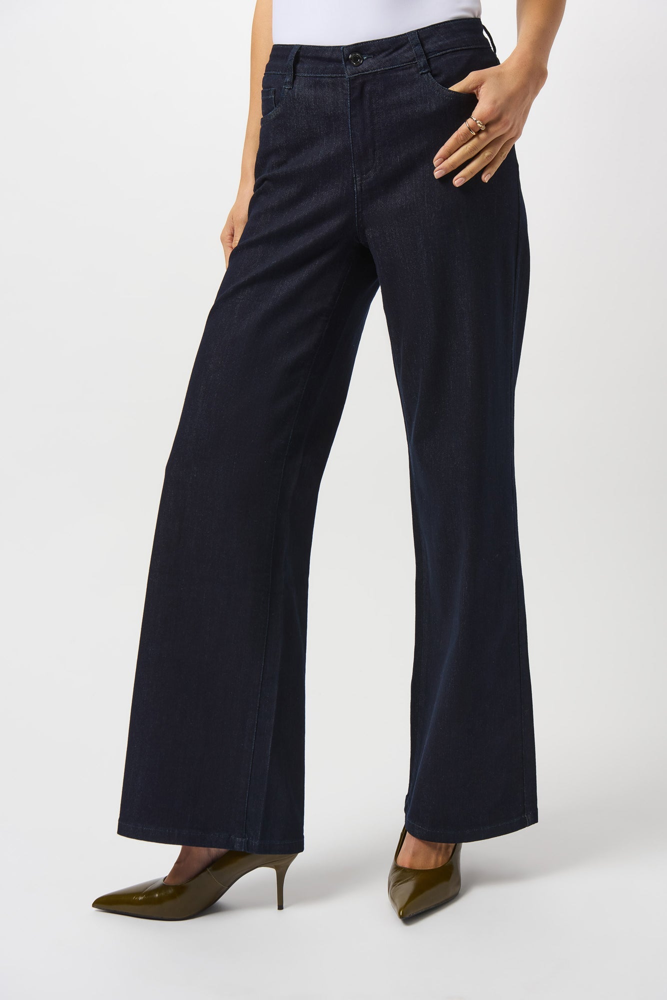Pantalon pour femme par Joseph Ribkoff | 251968F25 Dark Denim Blue | Boutique Vvög, vêtements mode pour homme et femme