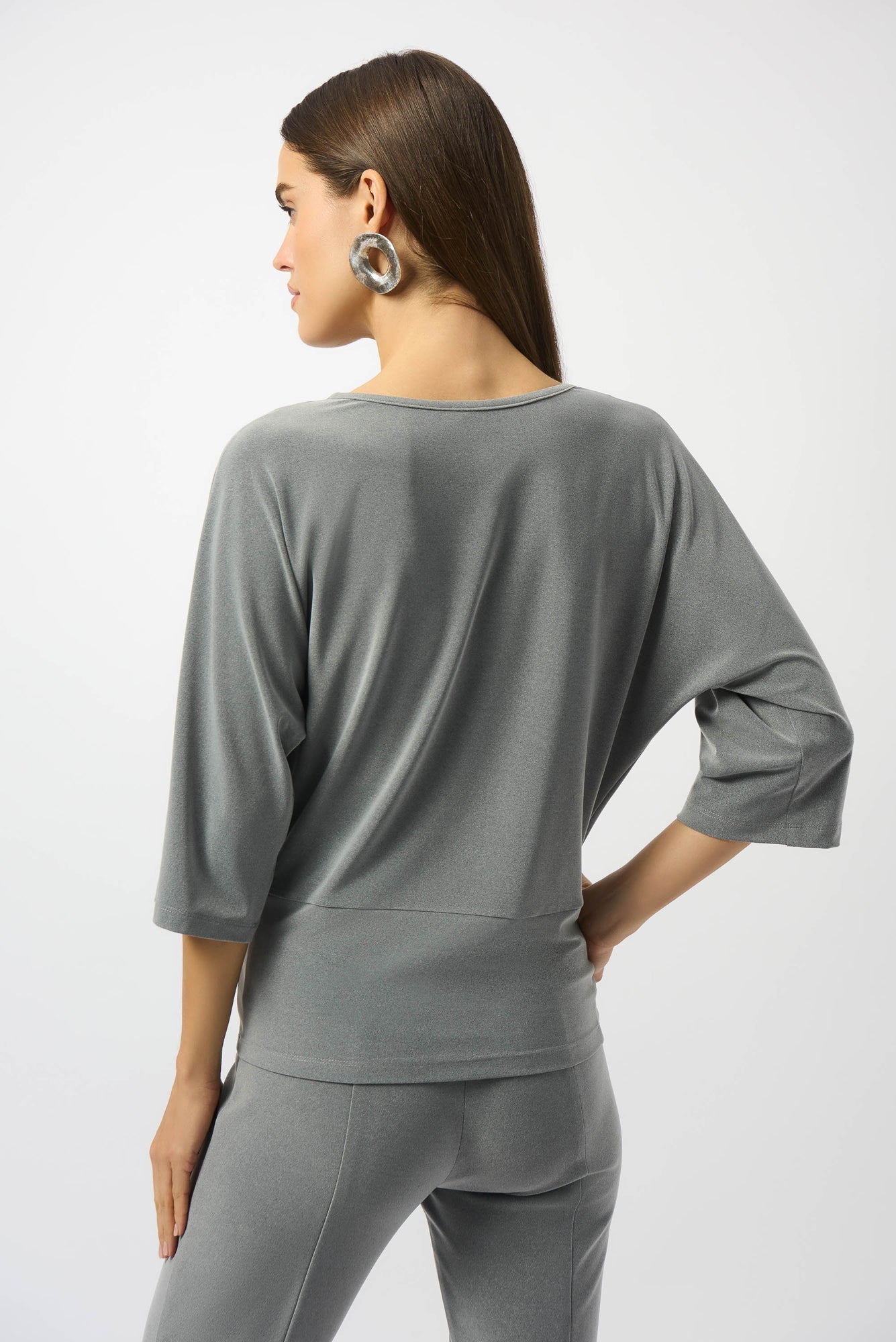 Chandail avec boucle pour femme par Joseph Ribkoff | 253304 Gris Melange | Boutique Vvög, vêtements mode pour homme et femme