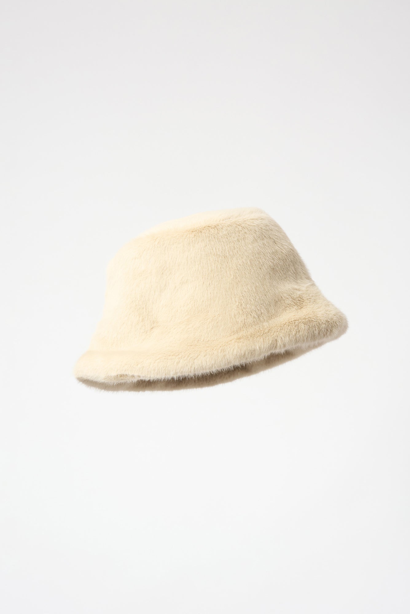 Chapeau d'hiver pour femme par Joseph Ribkoff | 253975 Amande | Boutique Vvög, vêtements mode pour homme et femme