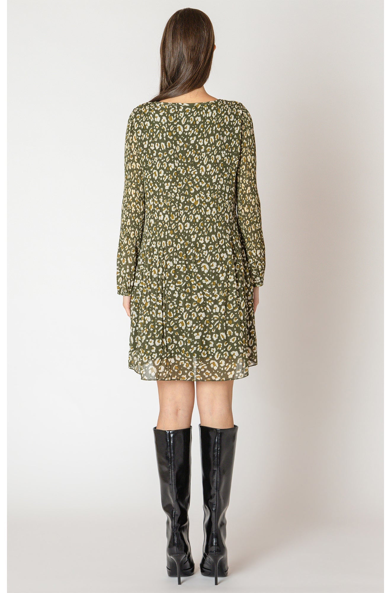 Robe pour femme par Black Tape | 2622508 T Vert Imprimé Animal | Boutique Vvög, vêtements mode pour homme et femme