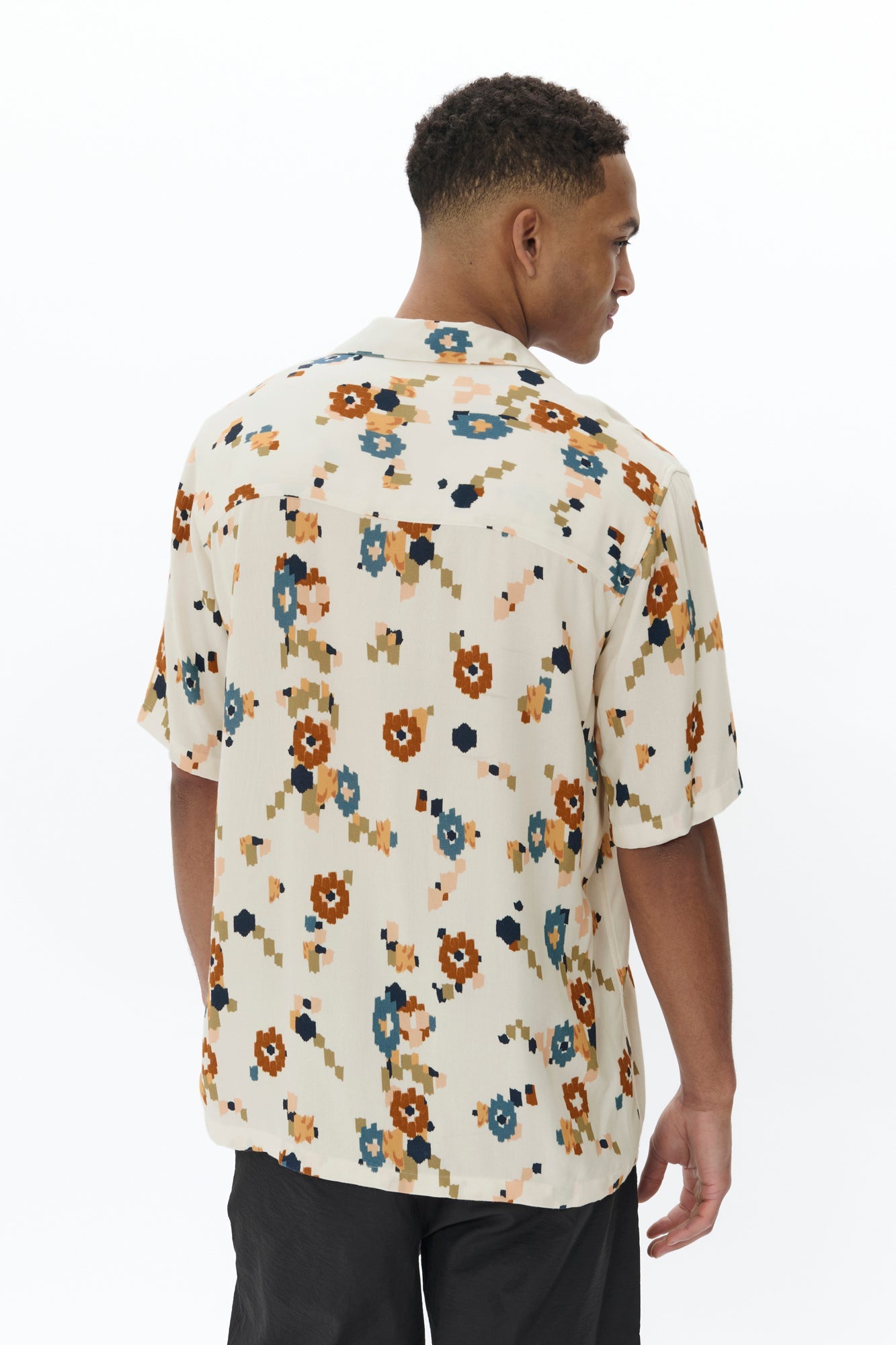 Chemise manches courtes pour homme par Matinique | 30208081 Sittelle | Boutique Vvög, vêtements mode pour homme et femme