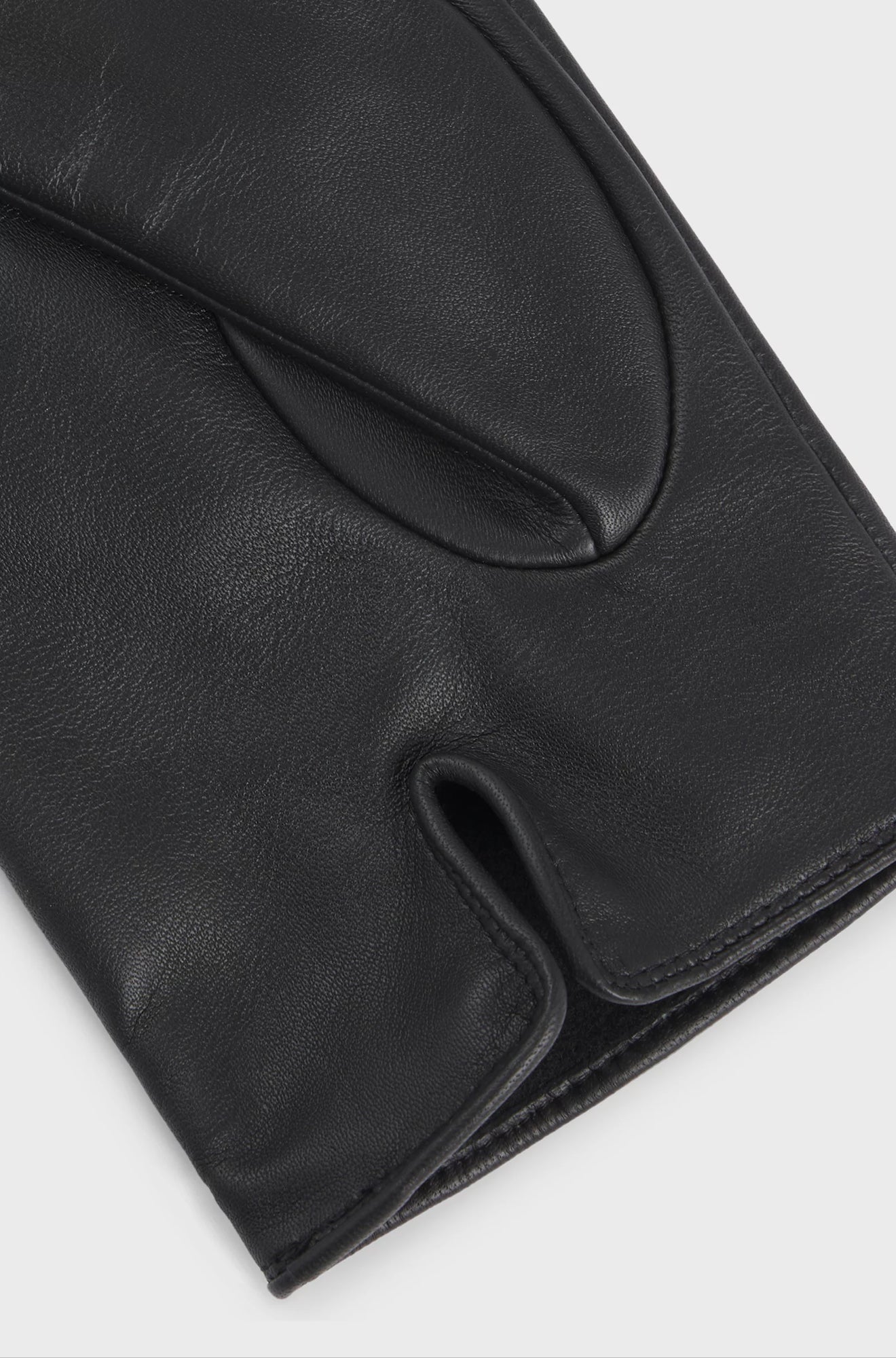 Gants pour homme par HUGO BOSS | 50526831 Noir | Boutique Vvög, vêtements mode pour homme et femme