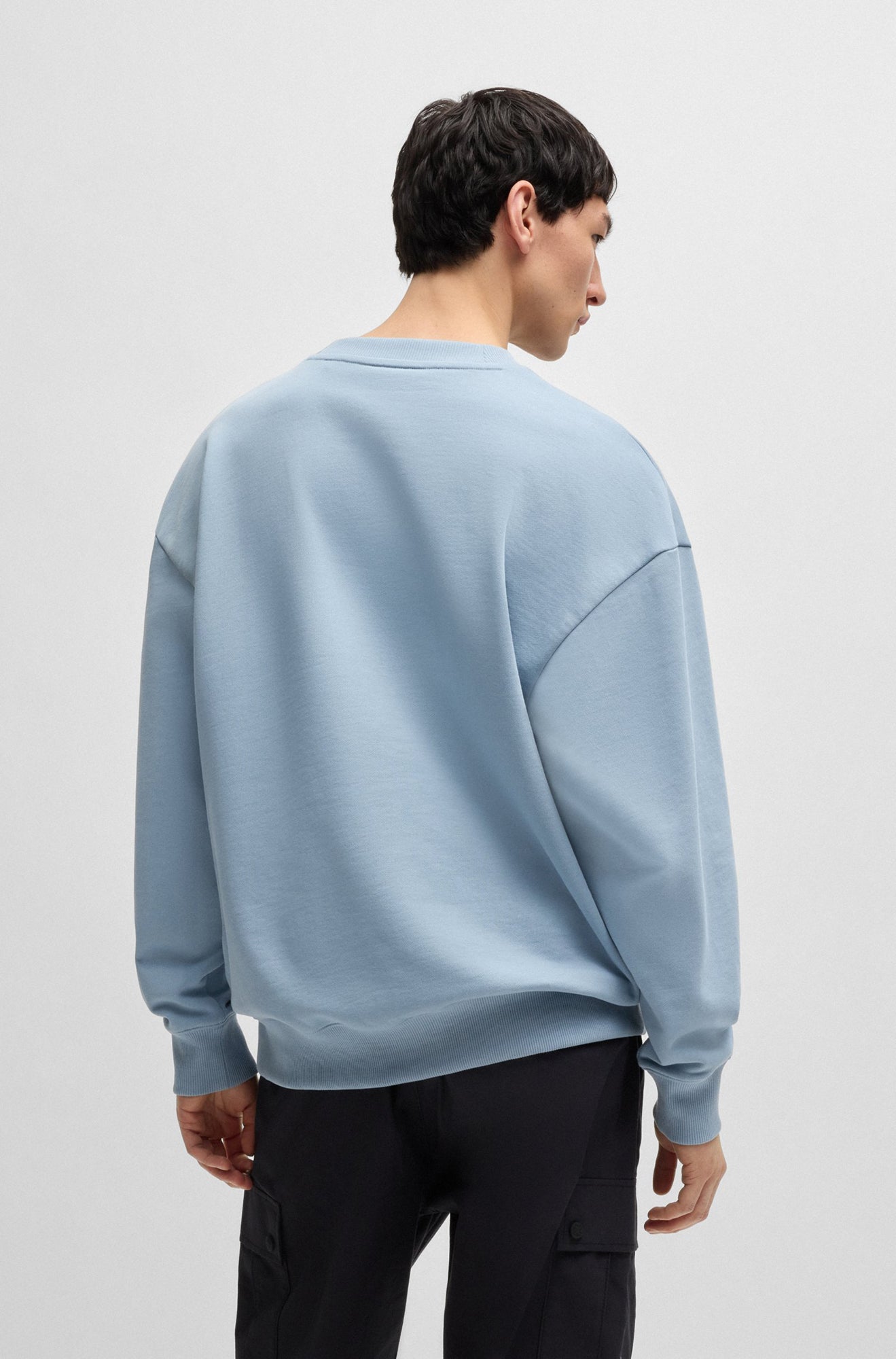 Chandail manches longues pour homme par HUGO BOSS | 50542806 Bleu Moyen | Boutique Vvög