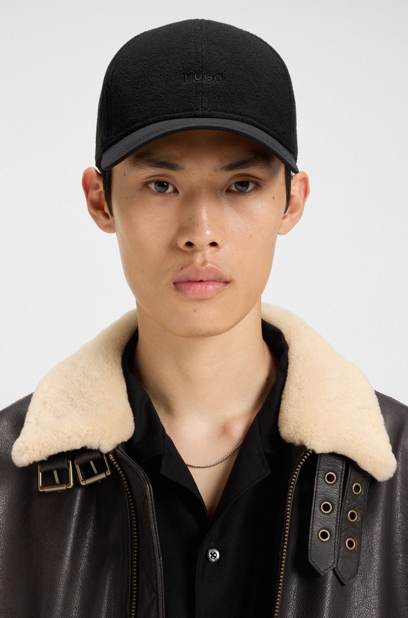 Casquette d'hiver pour homme par HUGO BOSS | 50550600 Noir | Boutique Vvög, vêtements mode pour homme et femme