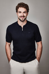 Polo sport avec zip pour homme par Fellows | 61 3665 110 | Boutique Vvög, vêtements mode pour homme et femme