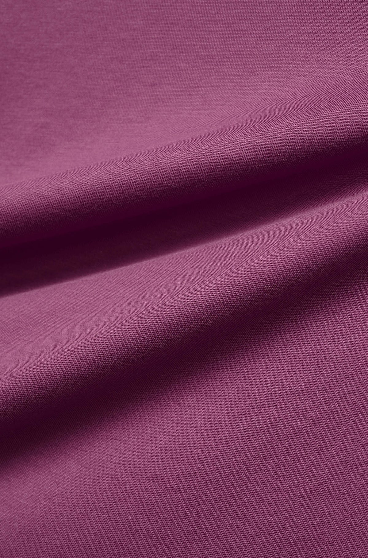 T-Shirt mauve violet avec jersey fin, plis souples et texture de surface lisse pour homme par Psycho Bunny, en gros plan