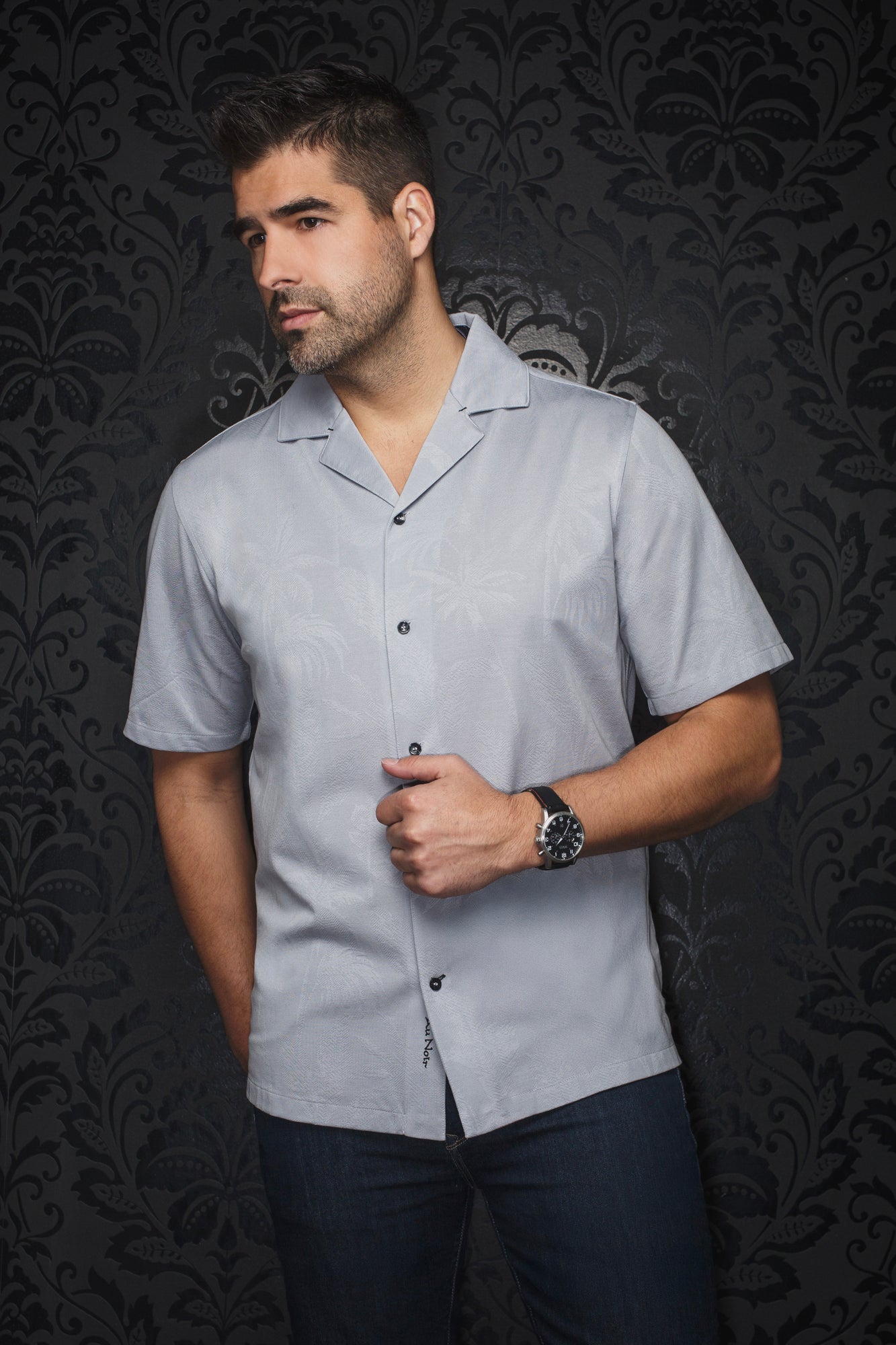 Chemise manches courtes en nylon à col plat pour homme par Au Noir | BRAHEA-T Gris Clair | Boutique Vvög, inventaire complet de la marque Au Noir