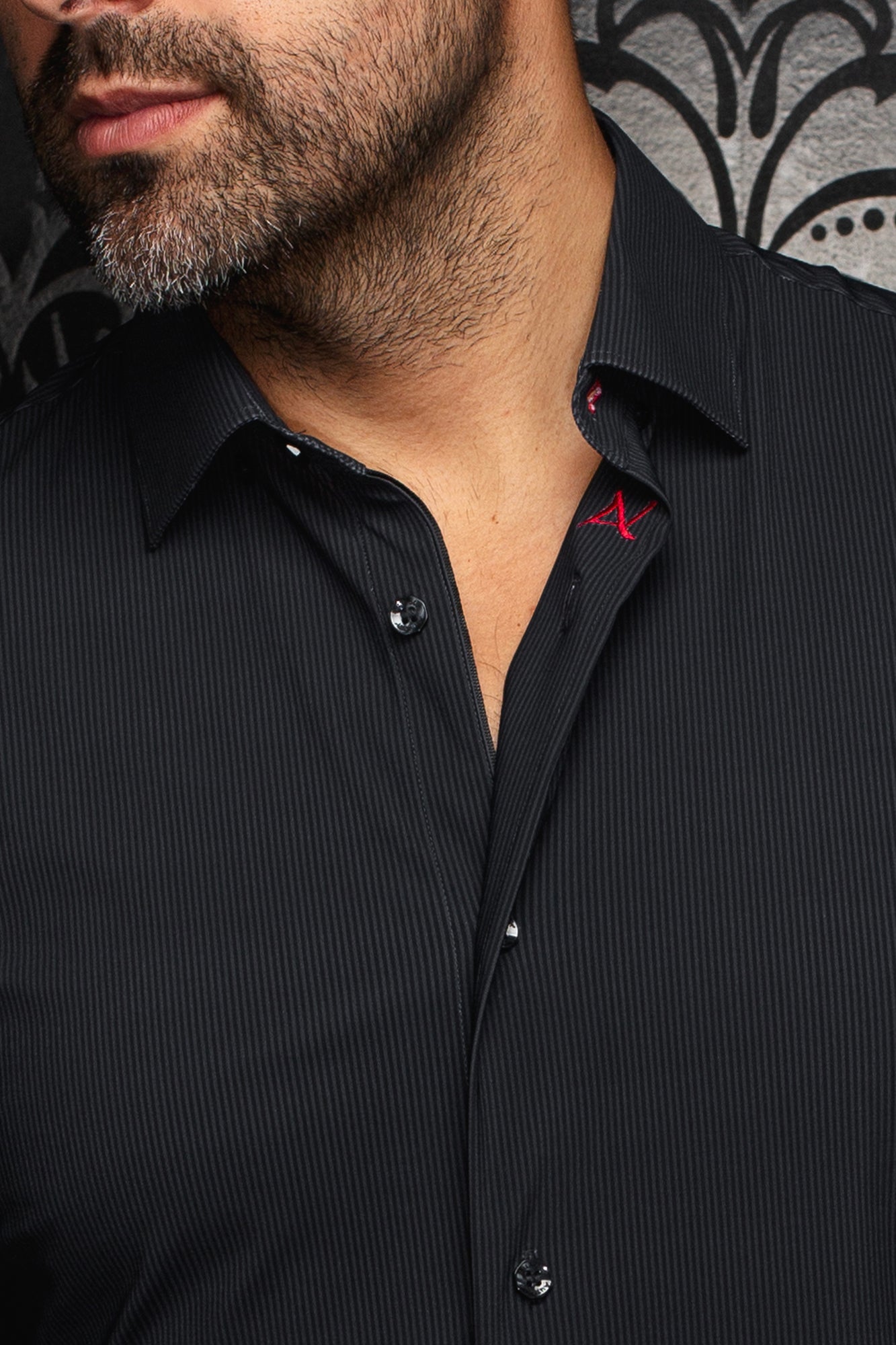 Chemise en nylon pour homme par Au Noir | NICK(SS) STRP Noir | Boutique Vvög, vêtements mode pour homme et femme