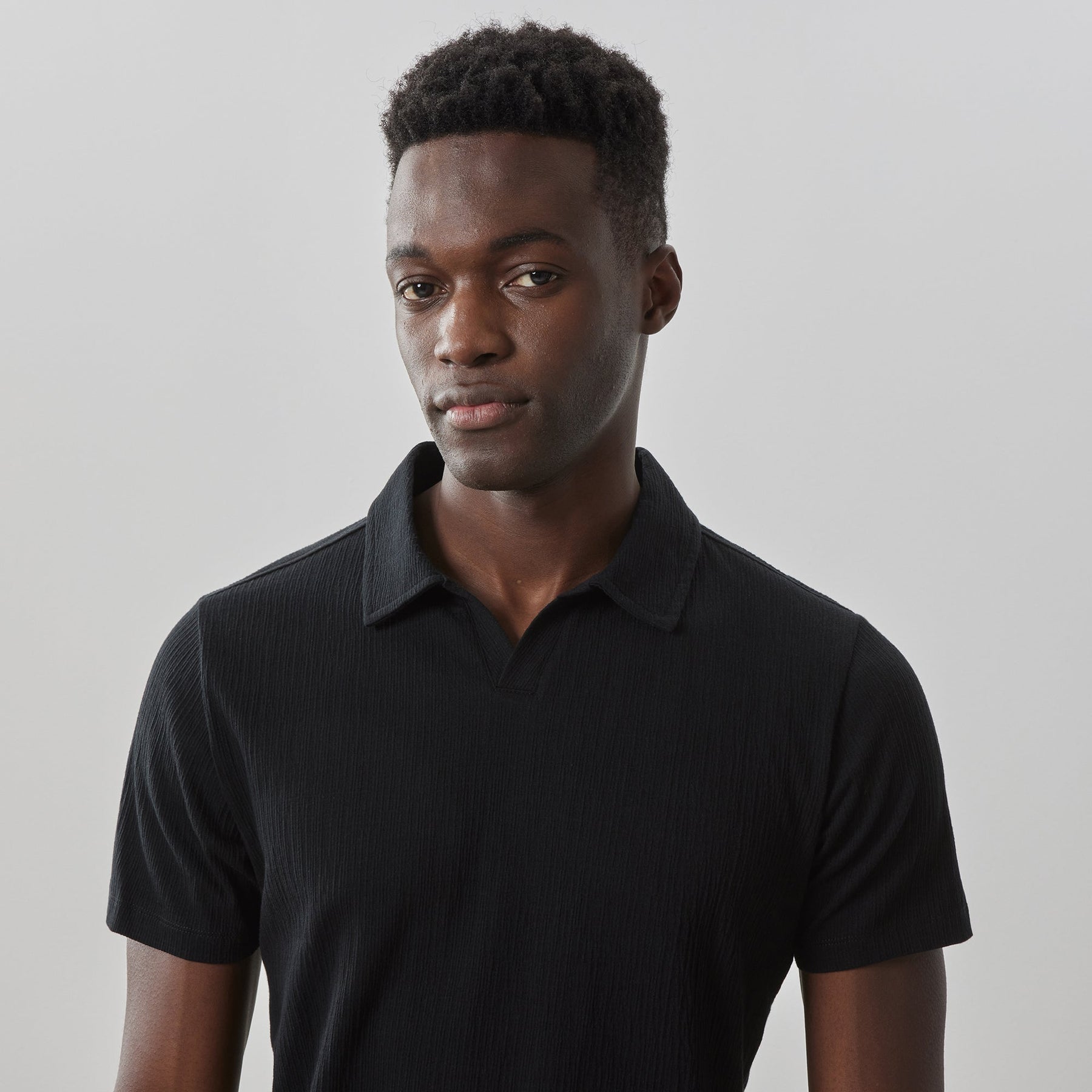 Polo à col ouvert pour homme par Robert Barakett | RB31074 Basil Road Noir | Boutique Vvög, vêtements mode pour homme et femme