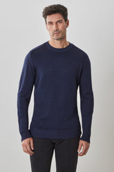 Chandail M.L. col rond pour homme par Robert Barakett | RB32345 Bertona Marine | Boutique Vvög, vêtements mode pour homme et femme