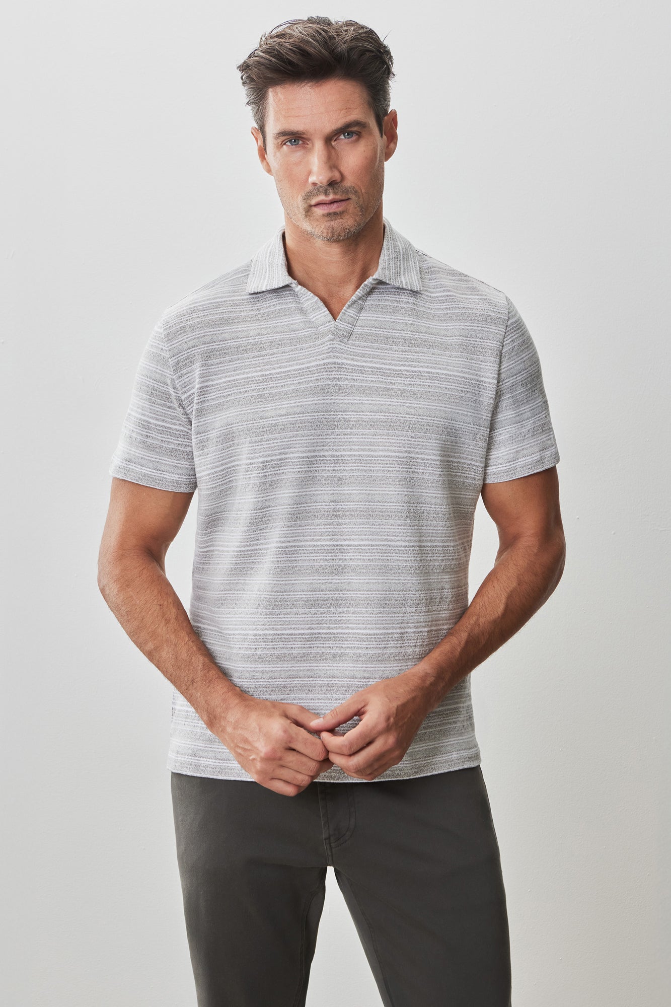 Polo à col ouvert pour homme par Robert Barakett | RB51124 Duval Beige | Boutique Vvög, vêtements mode pour homme et femme