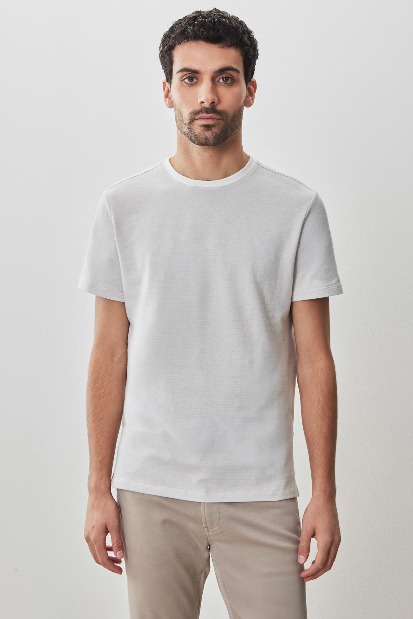 T-shirt col rond pour homme par Robert Barakett | RB51126 Fitch Gris Clair | Boutique Vvög, vêtements mode pour homme et femme