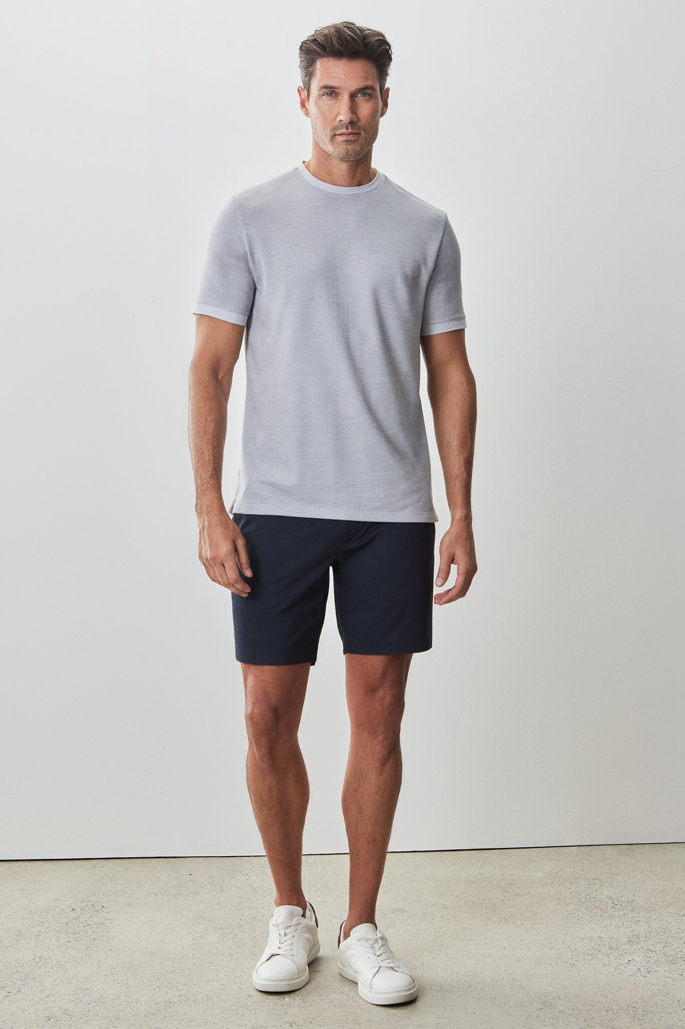 T-Shirt col rond pour homme par Robert Barakett | RB51129 Marsh Gris Clair | Boutique Vvög, vêtements mode pour homme et femme