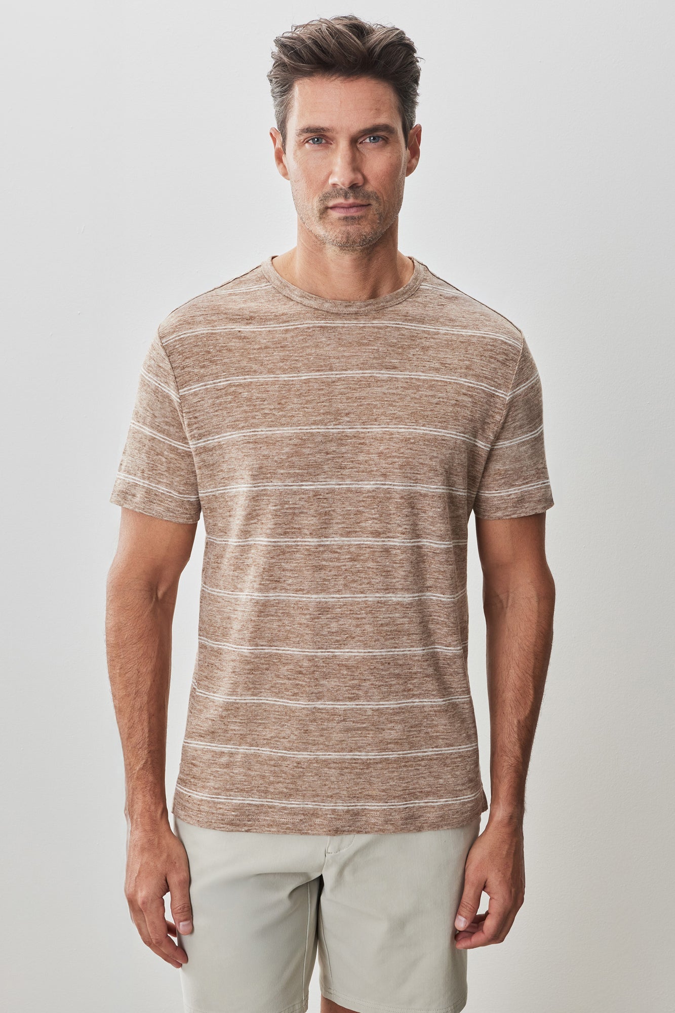T-shirt col rond pour homme par Robert Barakett | RB51174 Folsom Beige | Boutique Vvög, vêtements mode pour homme et femme