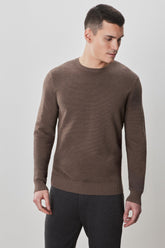 Chandail à manches longues col rond pour homme par Robert Barakett | Enrique RB52270 Brun | Boutique Vvög, vêtements mode pour homme et femme