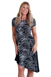 Robe pour femme par Rien ne se perd, tout se crée | Kir Royal Floral Noir Et Blanc | Boutique Vvög, vêtements mode pour homme et femme