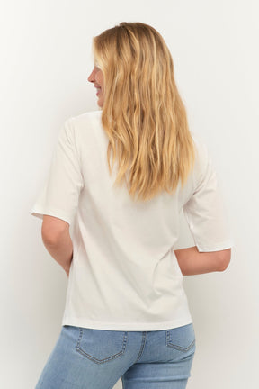T-Shirt pour femme par Kaffe | 10507308/Bloom 110602-CHALK | Boutique Vvög, vêtements mode pour homme et femme