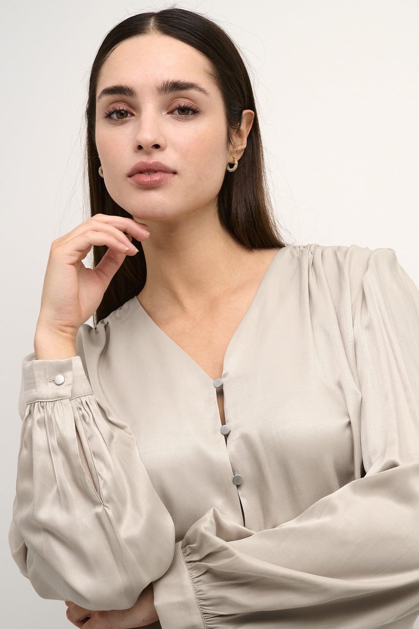 Blouse pour femme par Kaffe | 10507787/Laura 151305-GREY | Boutique Vvög, vêtements mode pour homme et femme