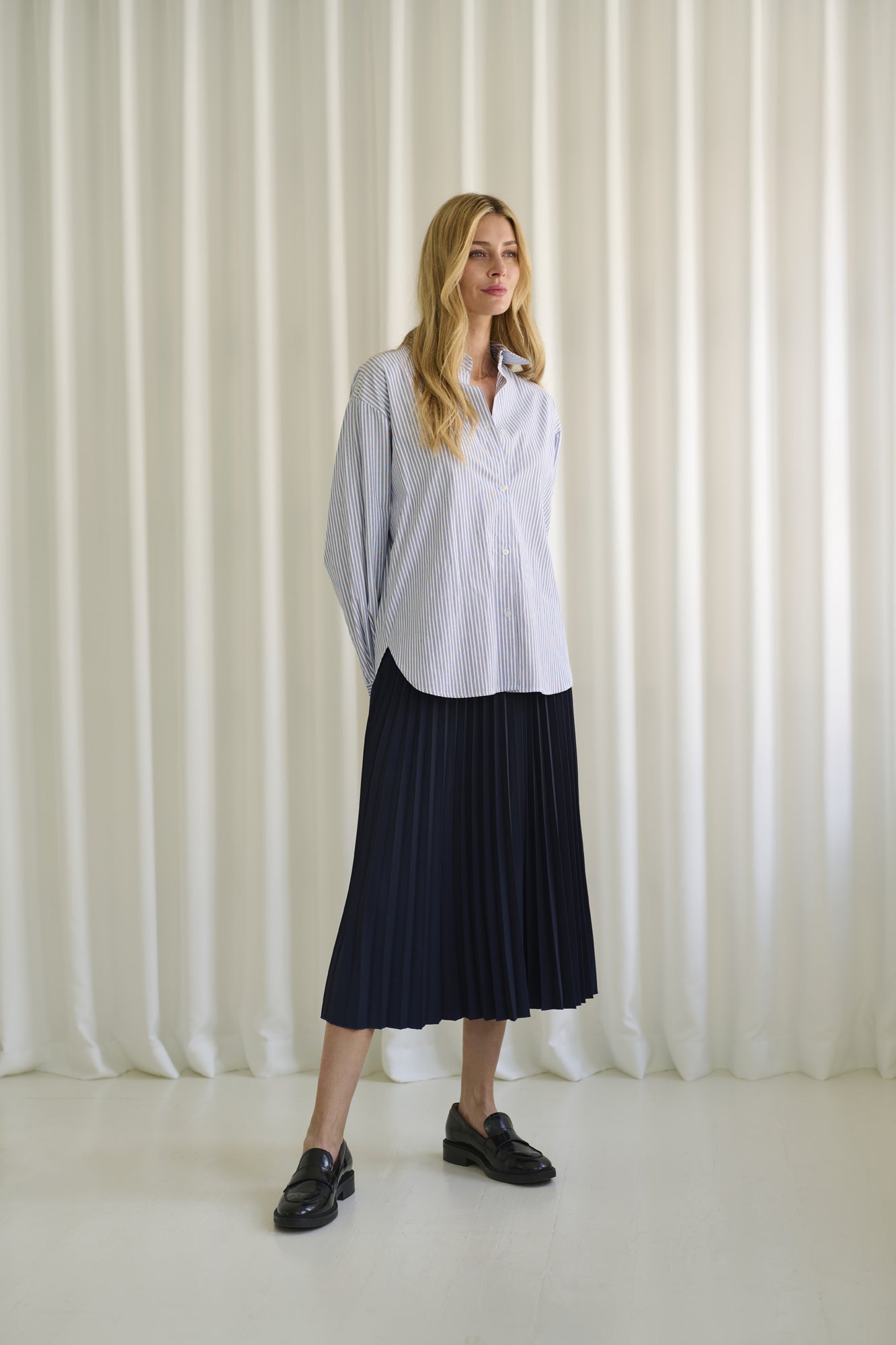 Blouse pour femme par Kaffe | Amaibritt/10508238 Bleu Blanc/105288-blue and white| Boutique Vvög, vêtements mode pour homme et femme