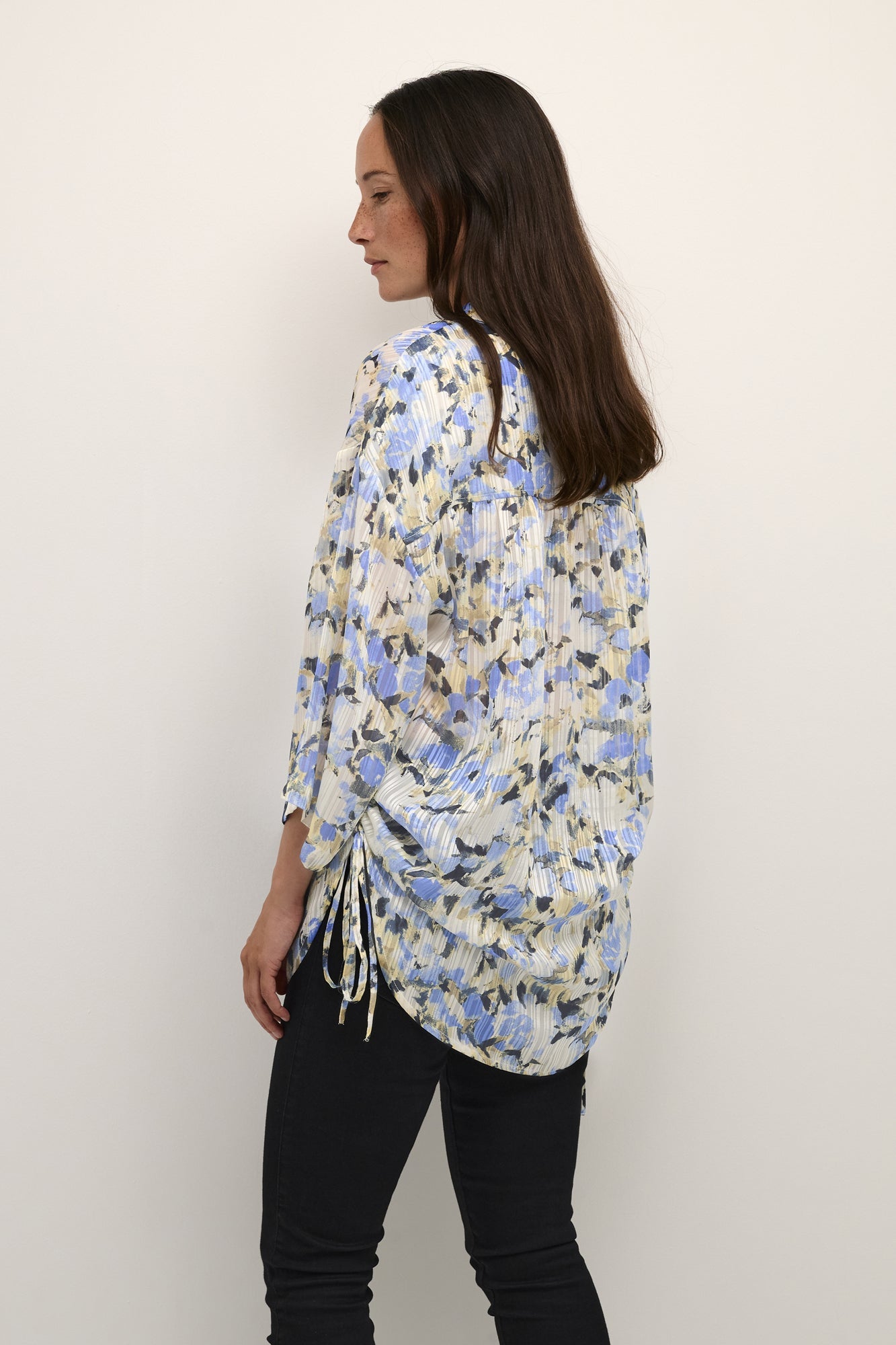 Blouse pour femme par Kaffe | 10508334 Peinture Bleu/Jaune | Boutique Vvög, vêtements mode pour homme et femme