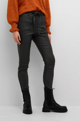 Pantalon pour femme par Cream | 10610407/Torid 100120-PITCH BLACK | Boutique Vvög, vêtements mode pour homme et femme
