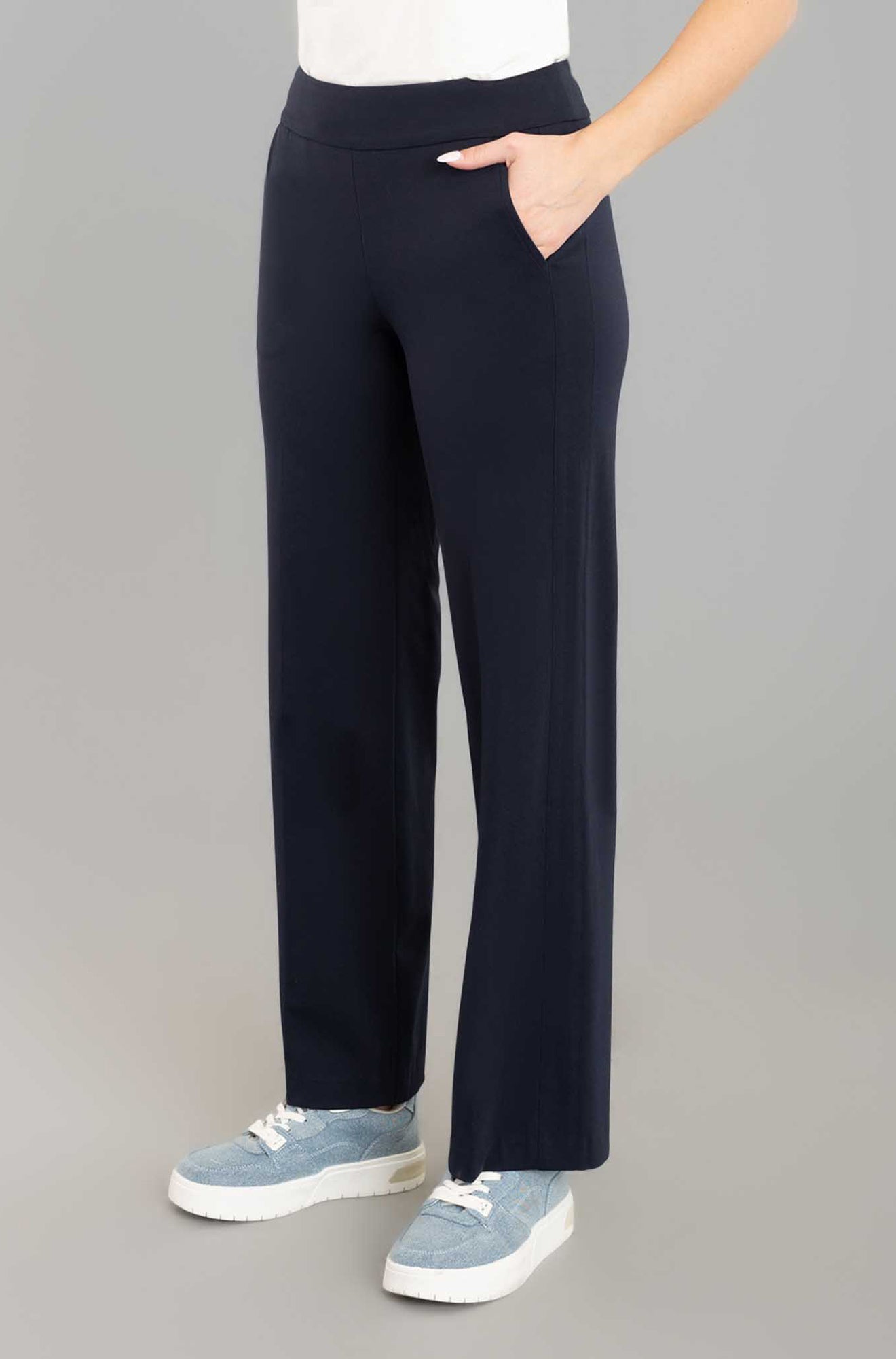 Pantalon pour femme par Lisette L | 1761054 MIDNIGHT BLUE | Boutique Vvög, vêtements mode pour homme et femme