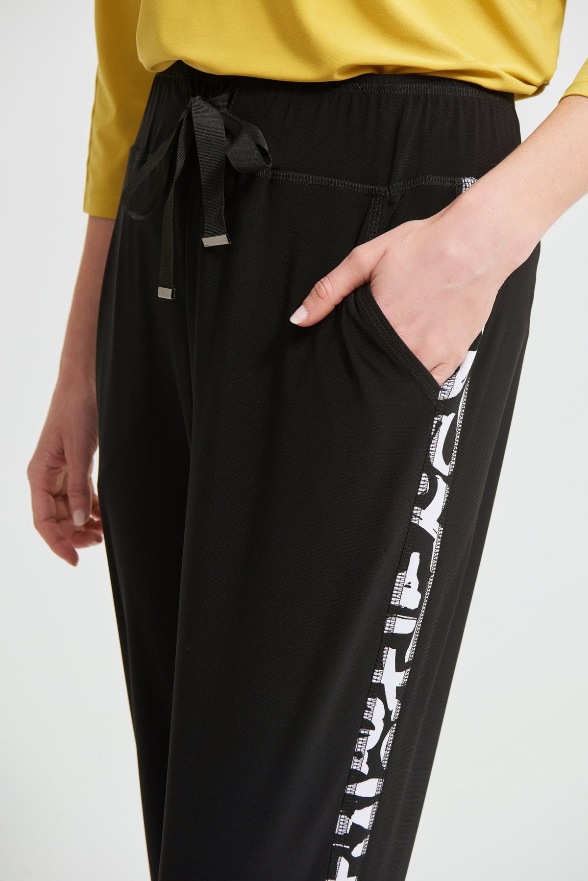 Pantalon Joseph Ribkoff - 213627 couleur BLACK/VANILLA - Boutique Vvög, référence en mode pour homme et femmes