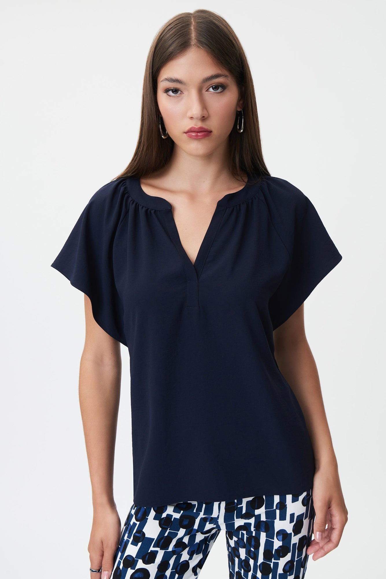 Chandail manches courtes pour femme par Joseph Ribkoff | 232023 MIDNIGHT BLUE | Boutique Vvög, vêtements mode pour homme et femme