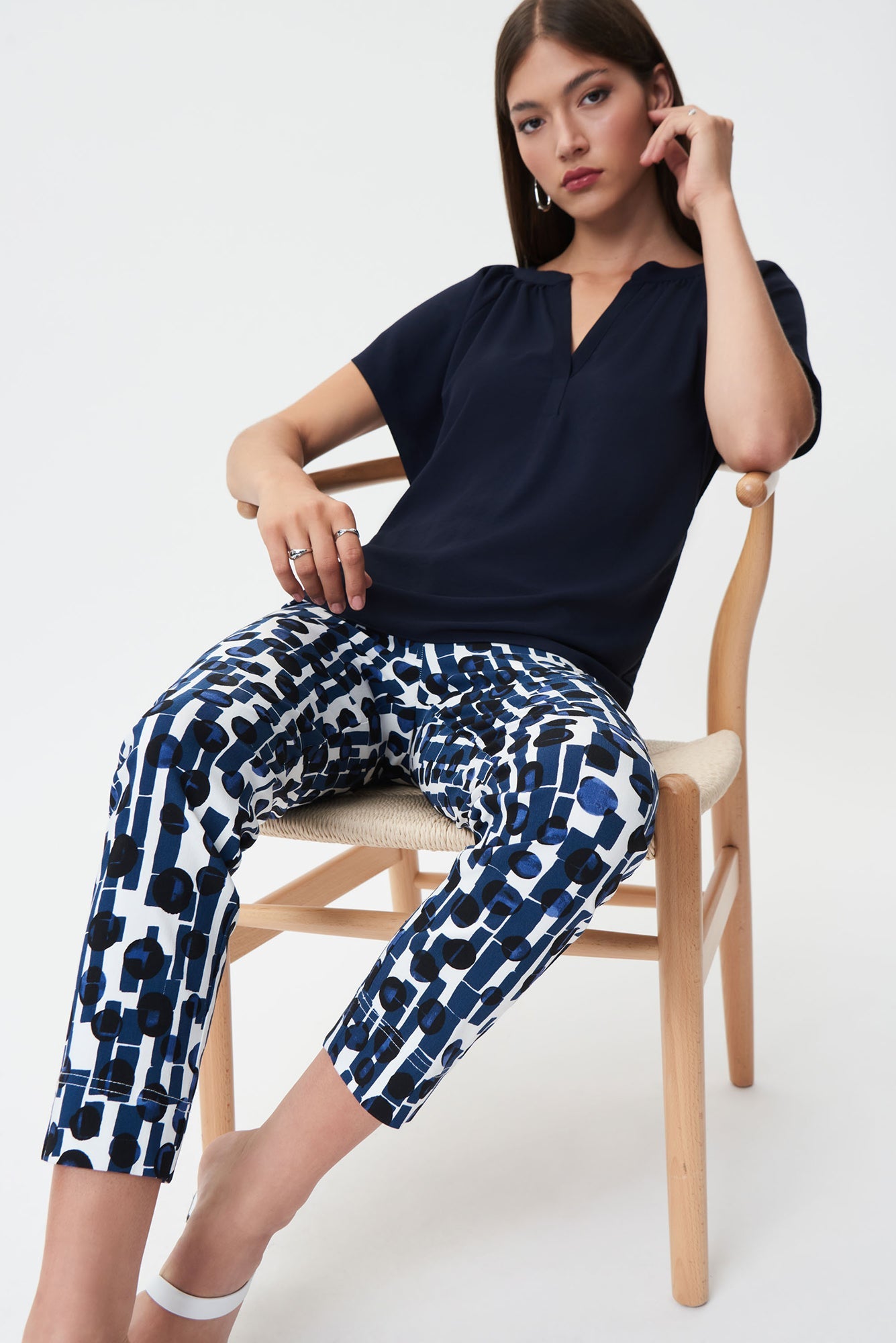 Chandail manches courtes pour femme par Joseph Ribkoff | 232023 MIDNIGHT BLUE | Boutique Vvög, vêtements mode pour homme et femme