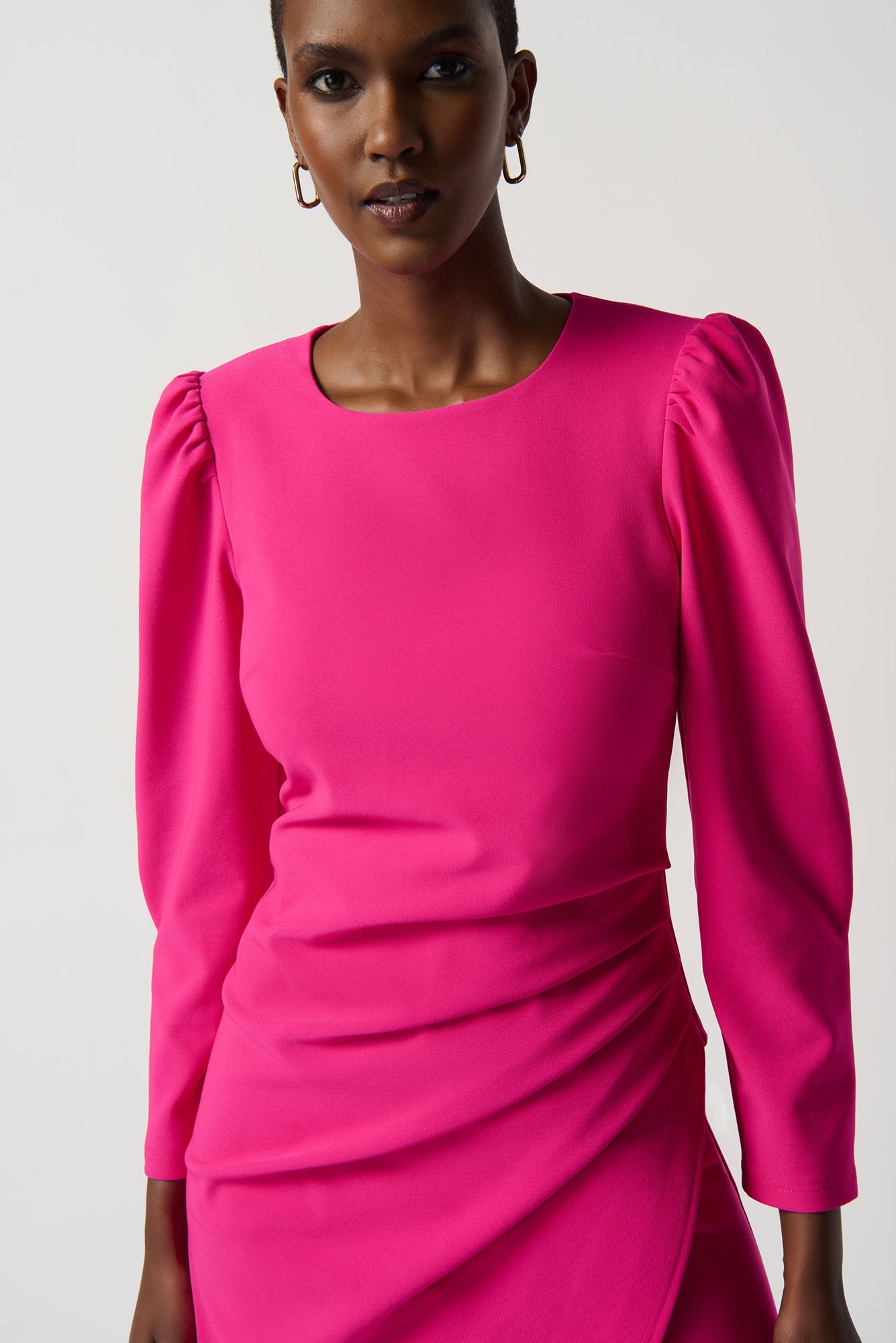 Robe pour femme par Joseph Ribkoff | 234025 Shocking Pink | Boutique Vvög, vêtements mode pour homme et femme