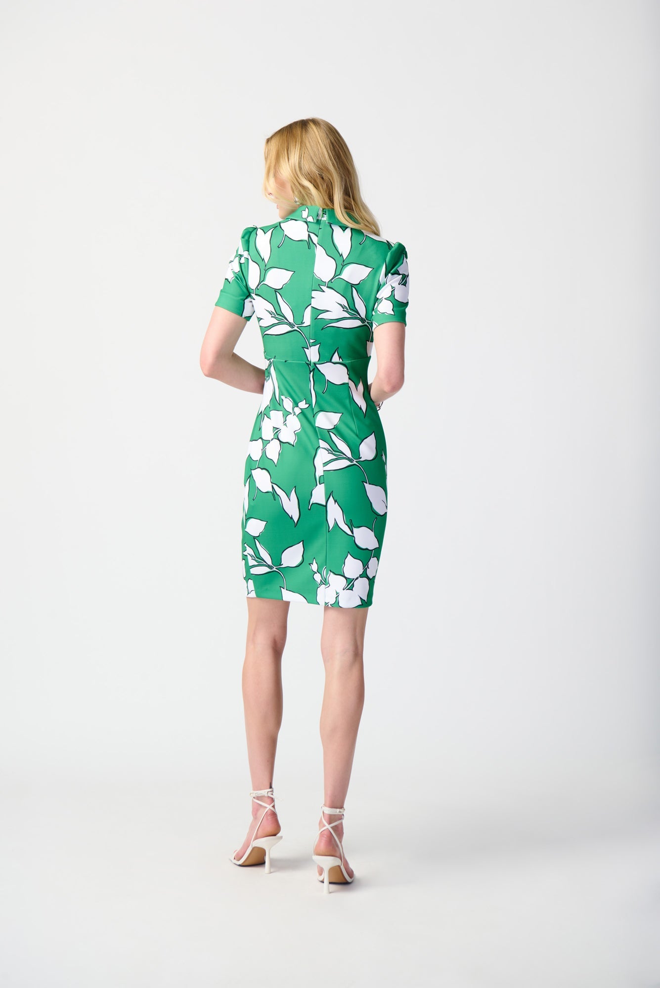 Robe pour femme par Joseph Ribkoff | 241033 GREEN/MULTI | Boutique Vvög, vêtements mode pour homme et femme