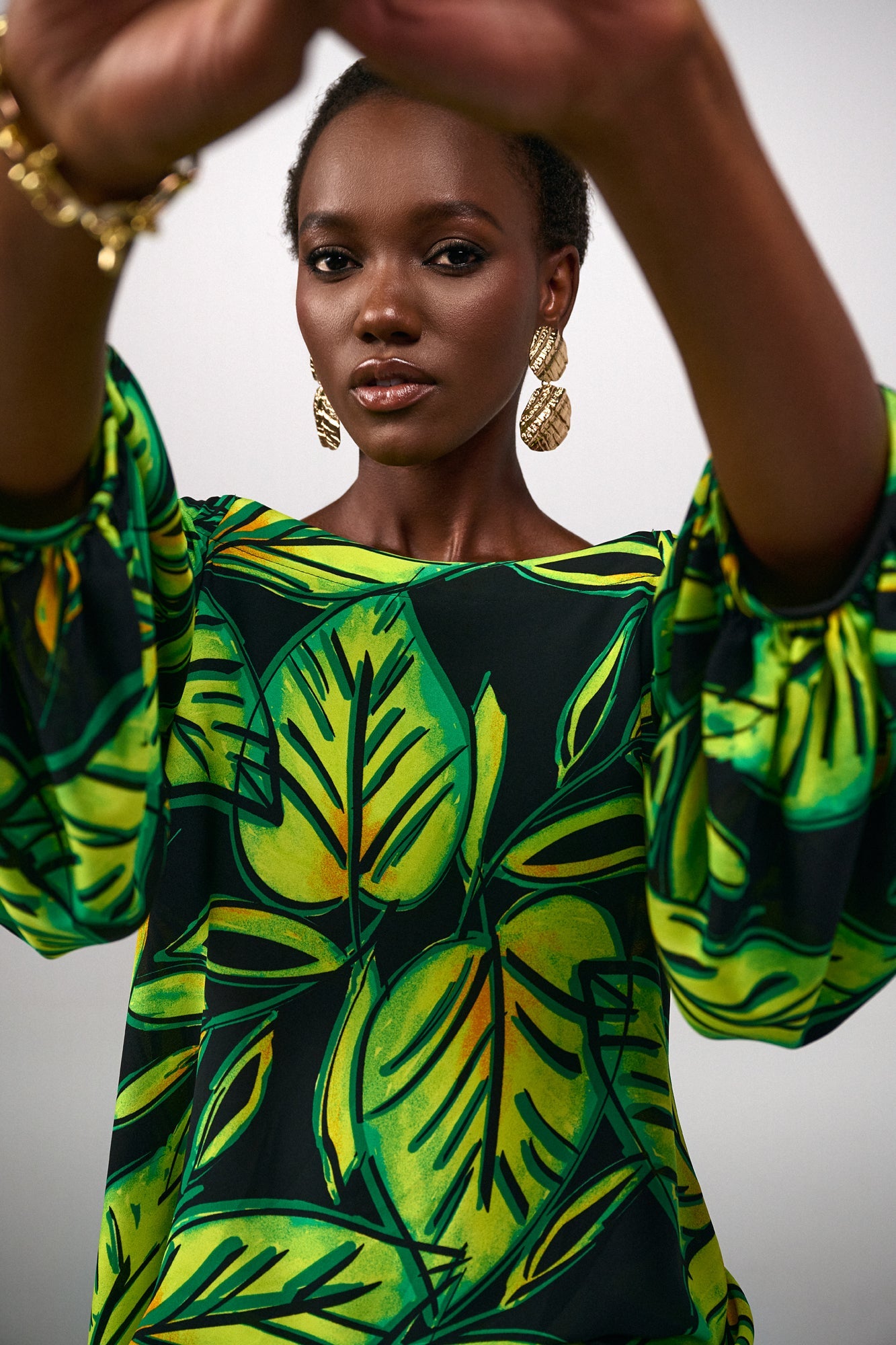 Blouse pour femme par Joseph Ribkoff | 241277 BLACK/MULTI | Boutique Vvög, vêtements mode pour homme et femme