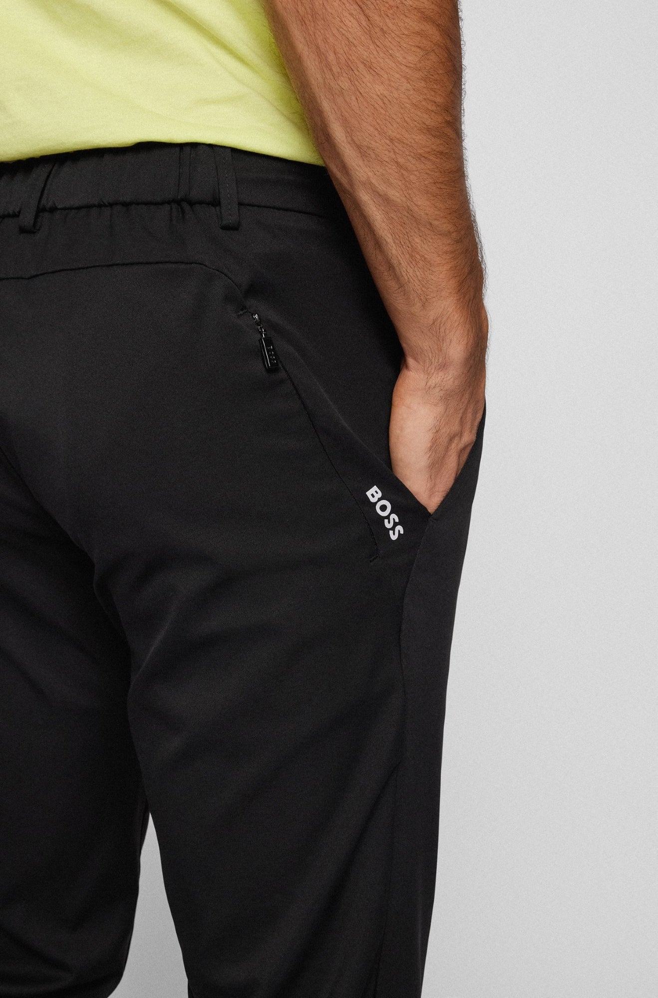 Pantalon pour homme par HUGO BOSS | 50467911 001-BLACK | Boutique Vvög, vêtements mode pour hommes