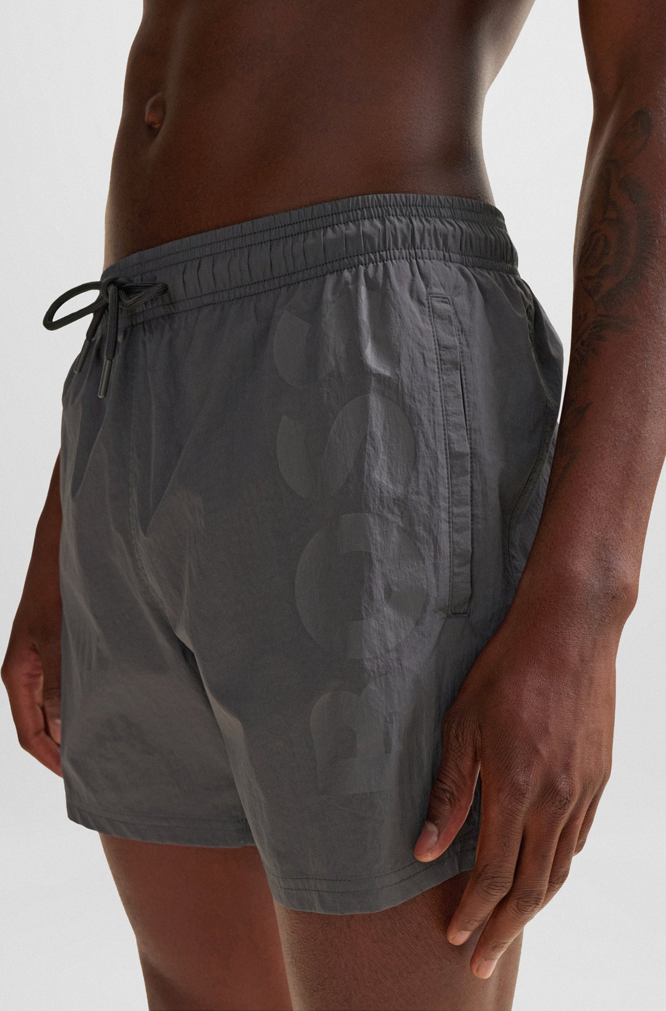 Maillot short pour homme par HUGO BOSS | 50469594 Gris/032-MED GREY | Boutique Vvög, vêtements mode pour homme et femme