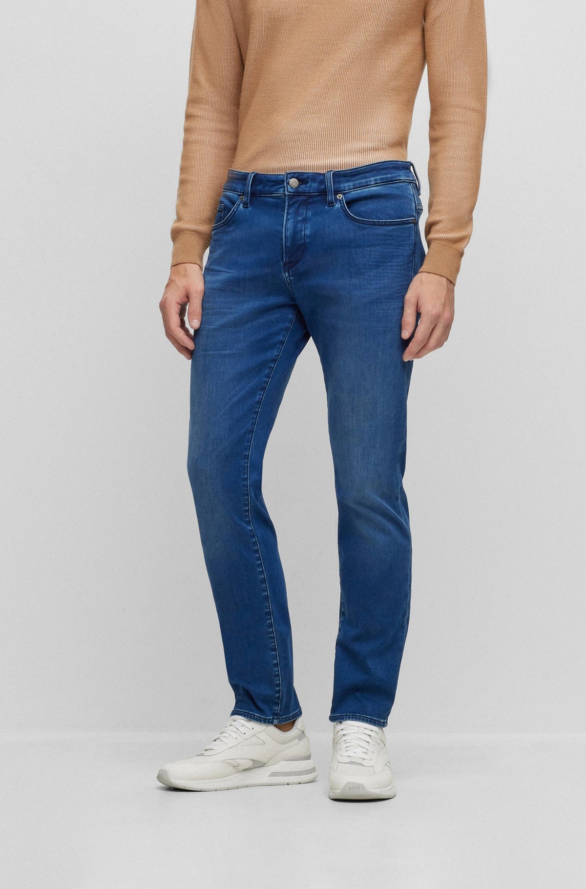 Jeans pour homme par HUGO BOSS | 50501670 Bleu/425/MEDIUM BLUE | Boutique Vvög, vêtements mode pour homme et femme