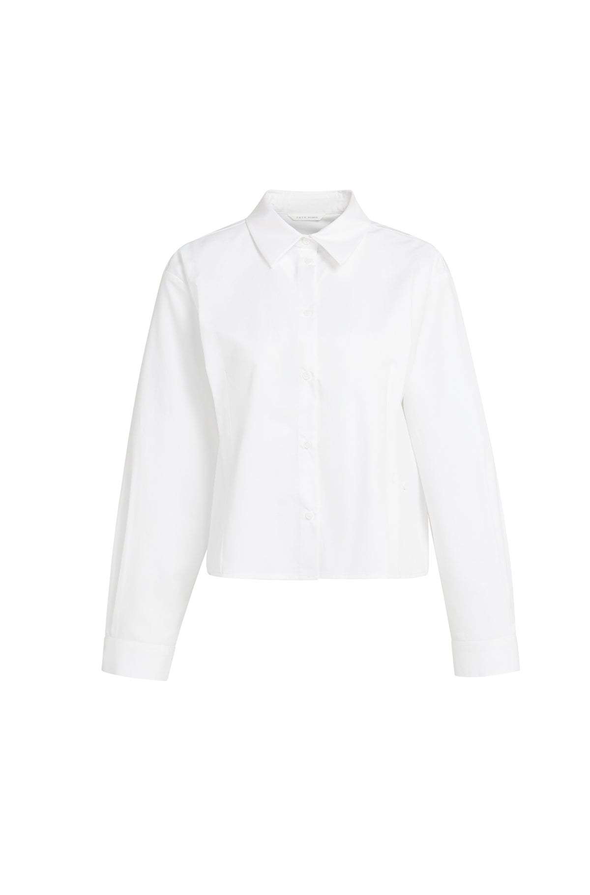 Blouse blanche à manches longues, vue de face avec col pointu et poignets larges pour femme par YAYA