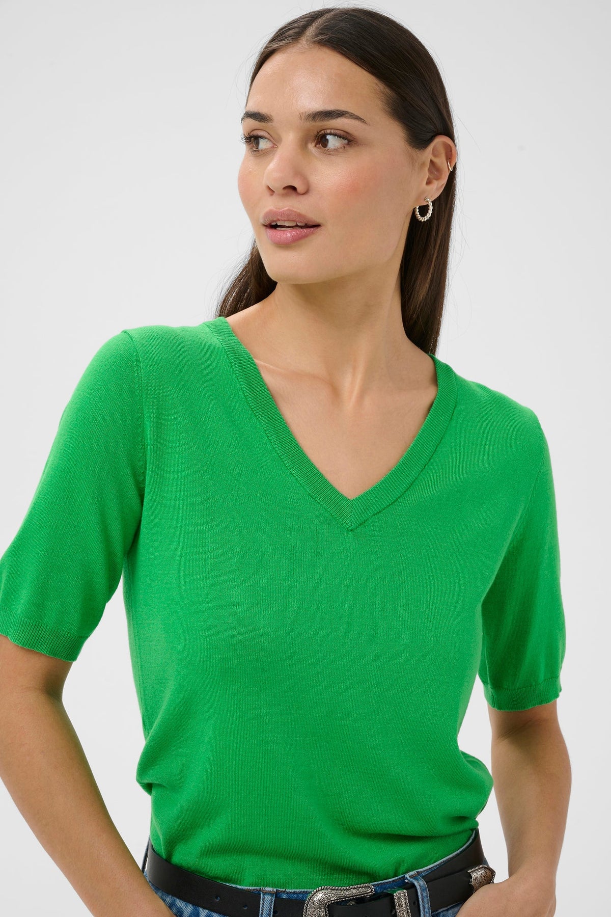 T-Shirt col V pour femme par Kaffe | 10508412 Vert Vif | Boutique Vvög, vêtements mode pour homme et femme