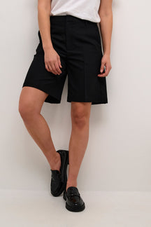 Bermuda pour femme par Kaffe | 10508660 Noir Profond | Boutique Vvög, vêtements mode pour homme et femme