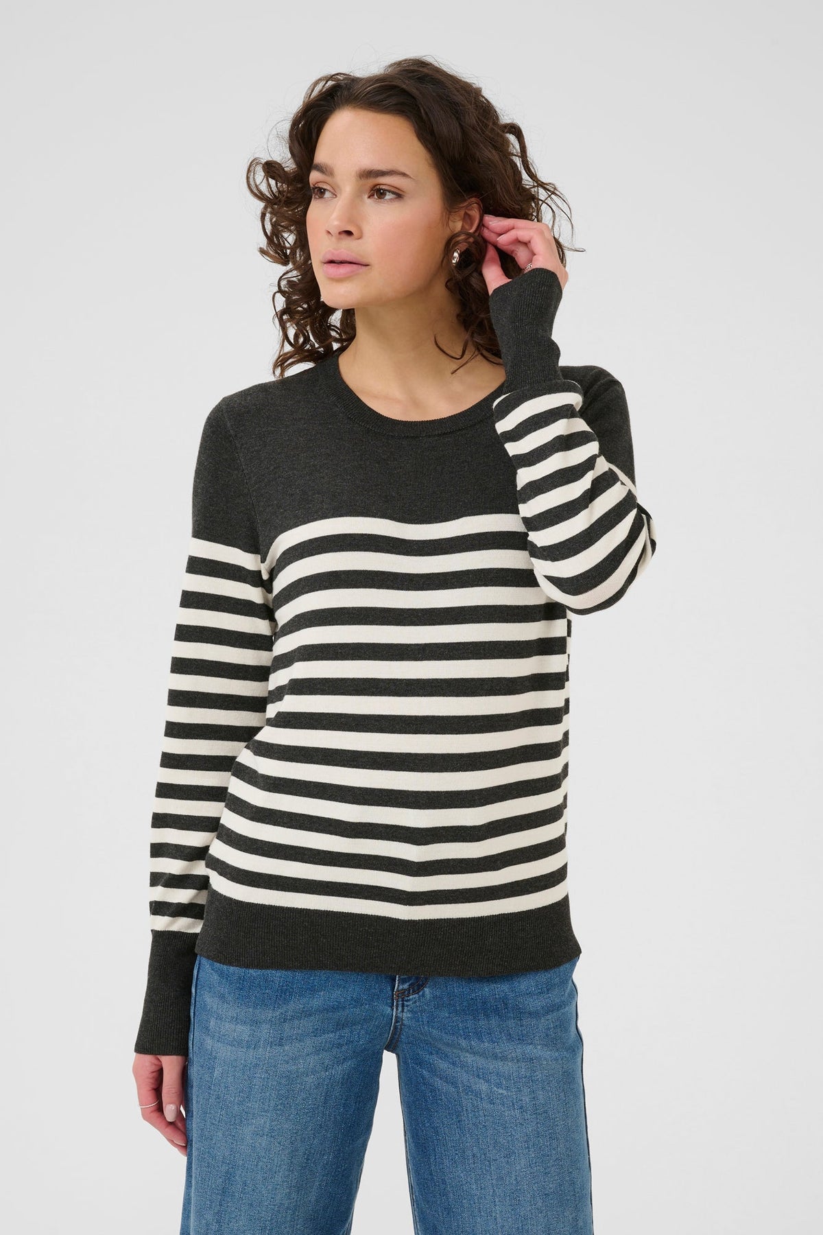Chandail manches longues pour femme par Kaffe | 10509065 Dgm/Tourterelle | Boutique Vvög, vêtements mode pour homme et femme
