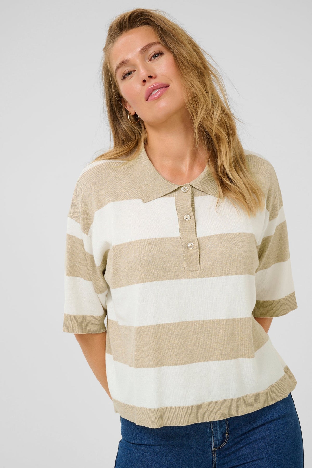 Polo pour femme par Kaffe | 10509932 Gris Plume | Boutique Vvög, vêtements mode pour homme et femme