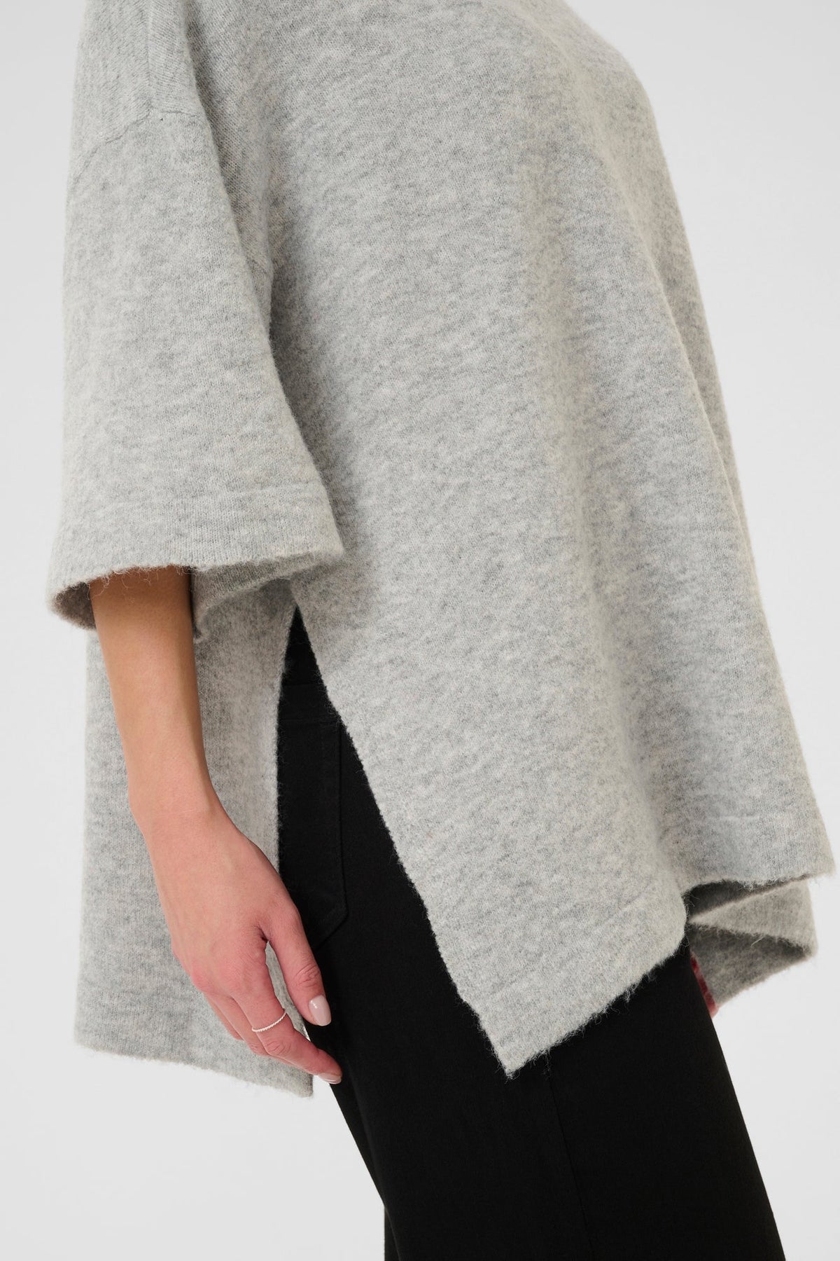 Chandail ample pour femme par Kaffe | 10510479 Mélangé Gris Clair | Boutique Vvög, vêtements mode pour homme et femme